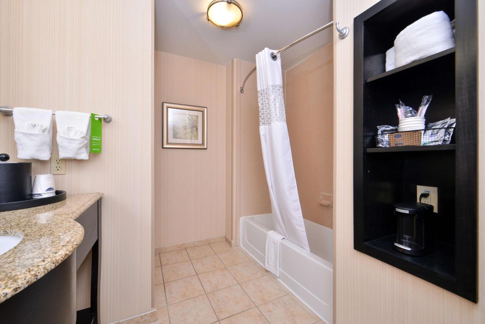 Hampton Inn פקוס מראה חיצוני תמונה