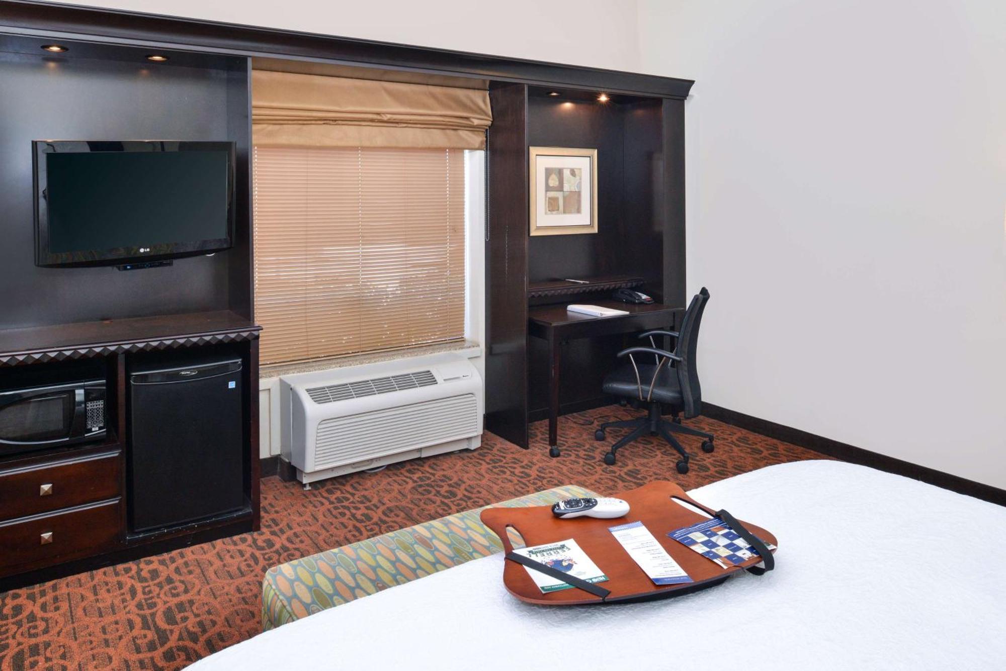 Hampton Inn פקוס מראה חיצוני תמונה