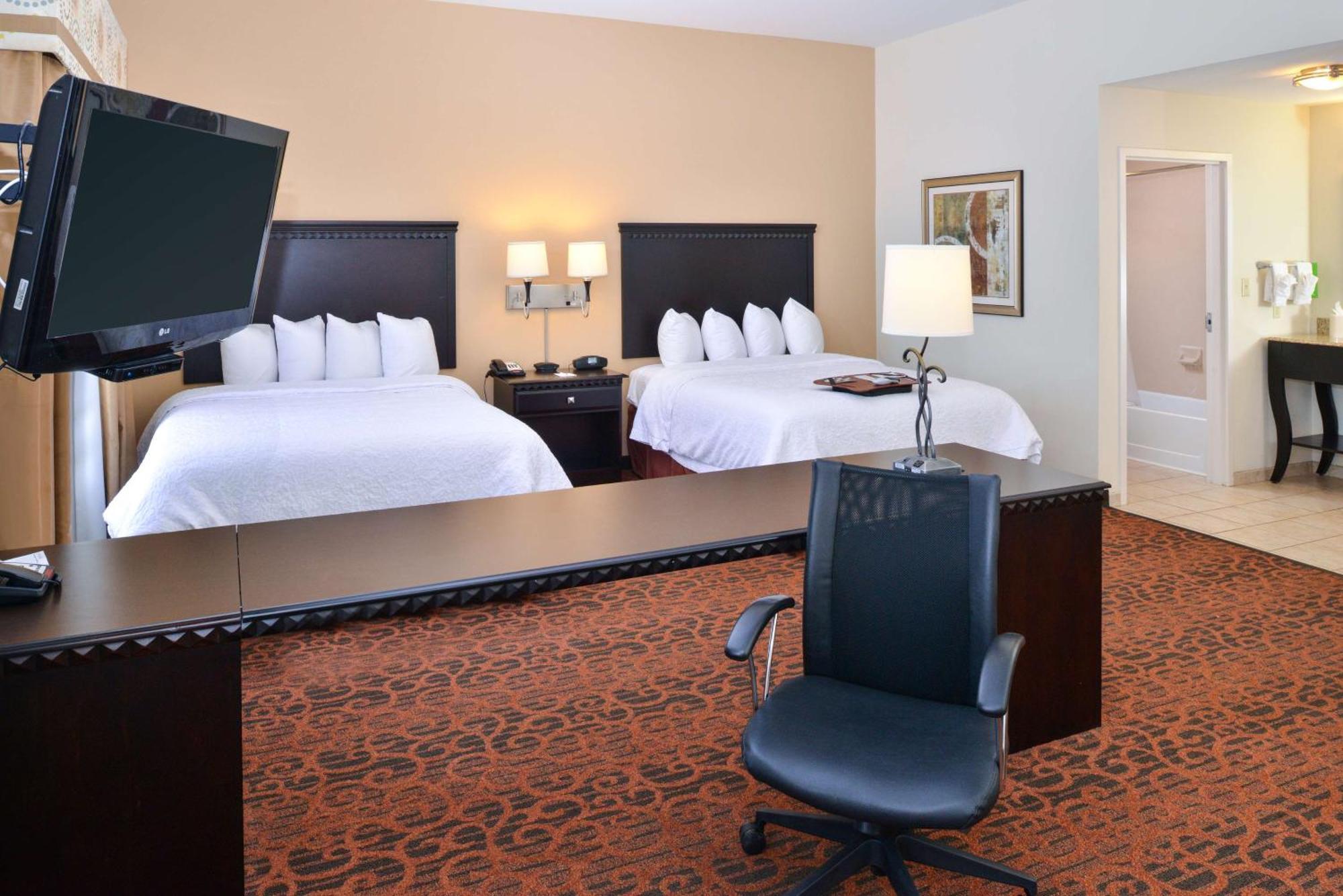Hampton Inn פקוס מראה חיצוני תמונה