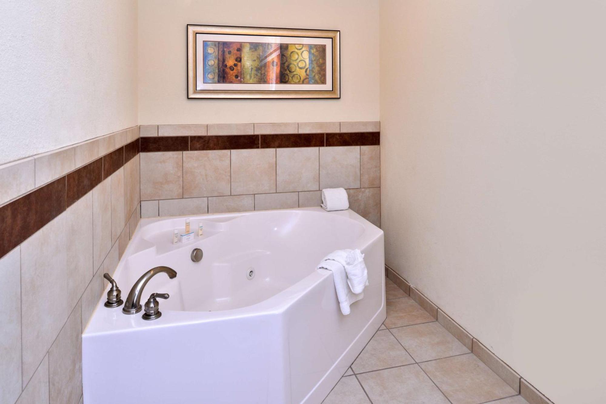 Hampton Inn פקוס מראה חיצוני תמונה