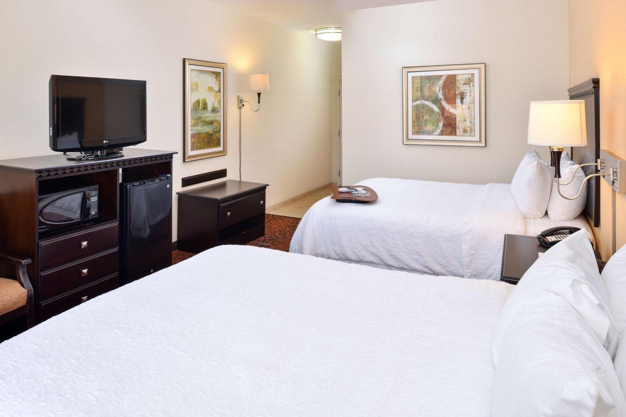 Hampton Inn פקוס מראה חיצוני תמונה