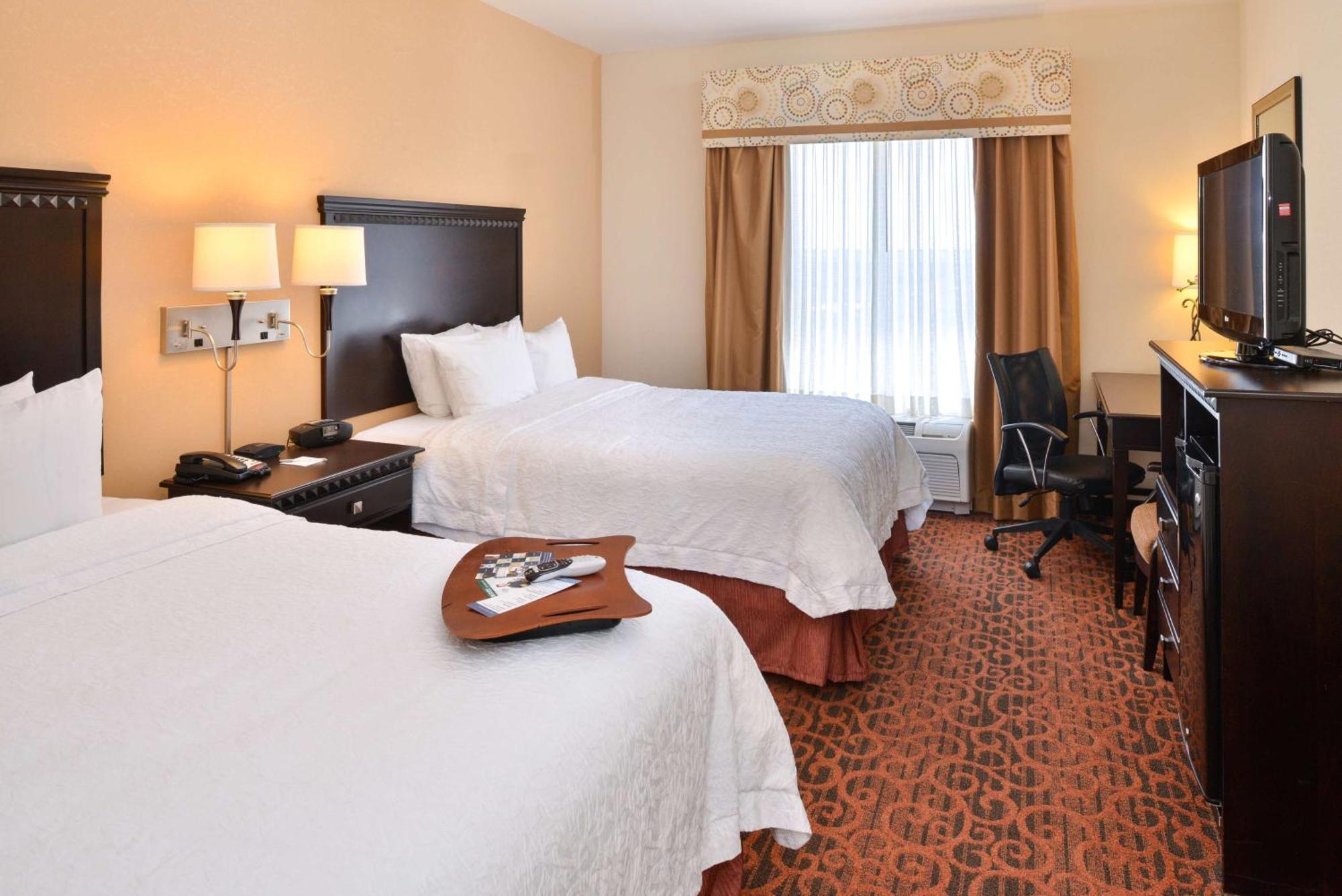 Hampton Inn פקוס מראה חיצוני תמונה