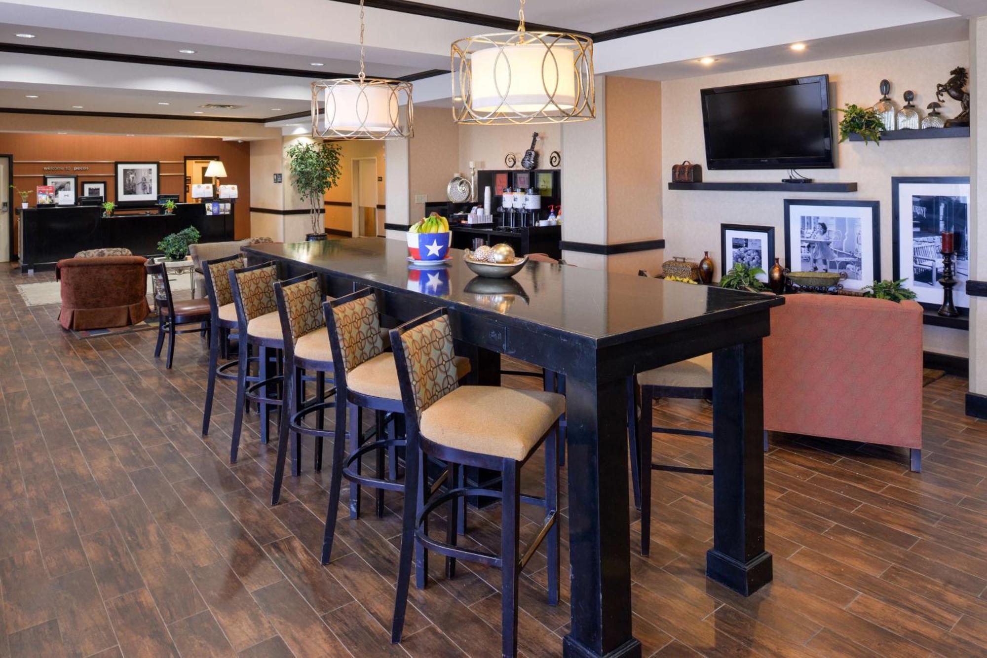 Hampton Inn פקוס מראה חיצוני תמונה