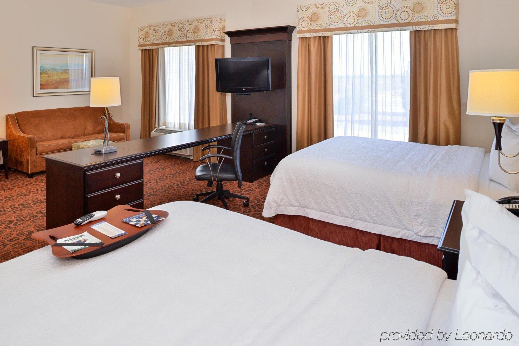 Hampton Inn פקוס מראה חיצוני תמונה