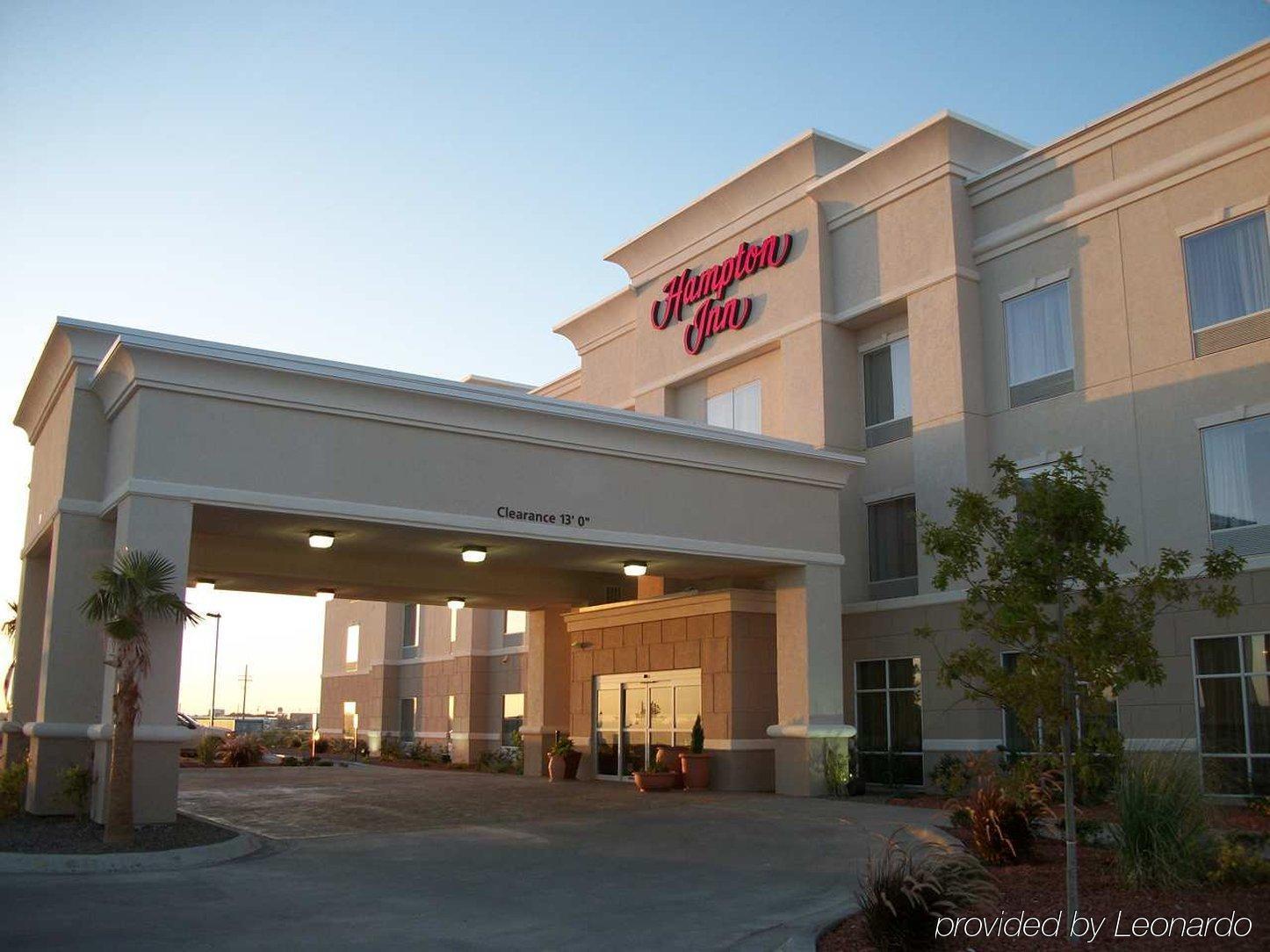 Hampton Inn פקוס מראה חיצוני תמונה